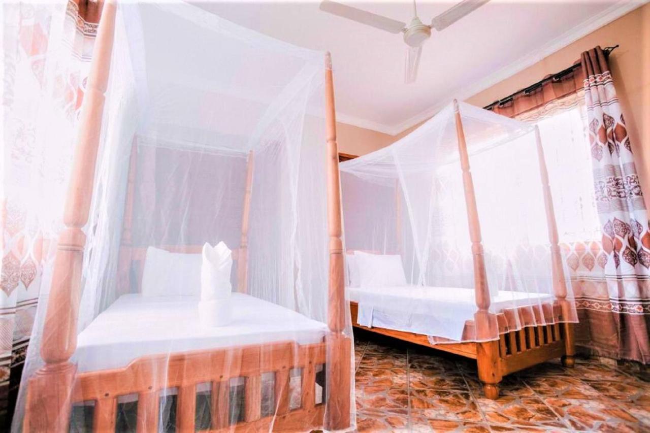 Mantis Lodge & Camping Site Morogoro Екстериор снимка